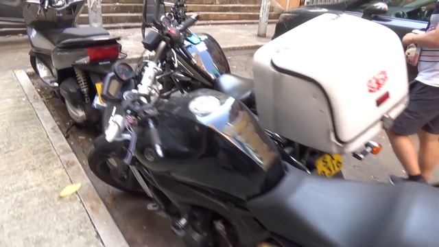 Олег в Гонконге. Фанаты, крутые тачки, звёздная болезнь - Наши в Китае #2-3