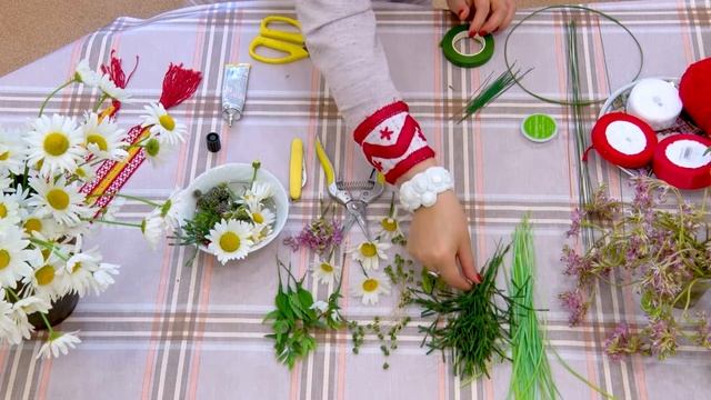 Мастер класс. Венок из полевых цветов. смотреть онлайн