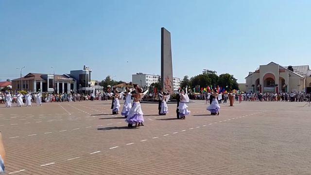 Жлобин. Площадь освободителей. День Независимости. Беларусь. 3.07.2016 смотреть онлайн