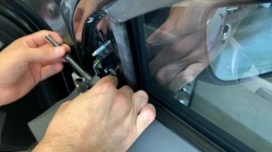 2011-2015 Ford Explorer side view mirror replacement | ReveMoto