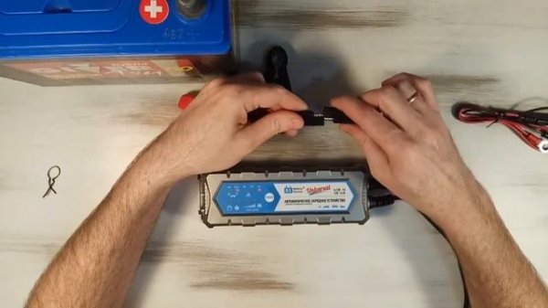 Обзор зарядного устройства Battery Service Universal PL-C004P