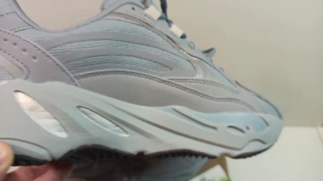 Мужские кроссовки Yeezy boost 700 смотреть онлайн