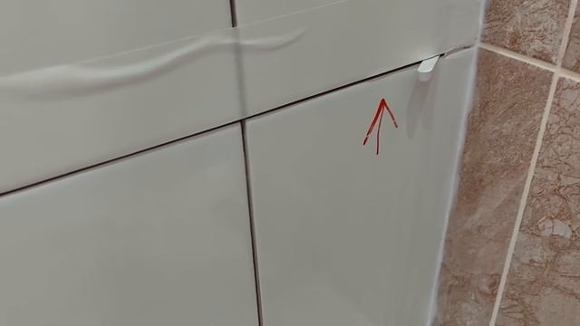 Экран под ванну из плитки своими руками I Зона хранения в маленькой ванной смотреть онлайн