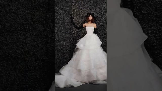 Свадебные платья Vera Wang #свадебноеплатье #verawangdress #weddingdress смотреть онлайн
