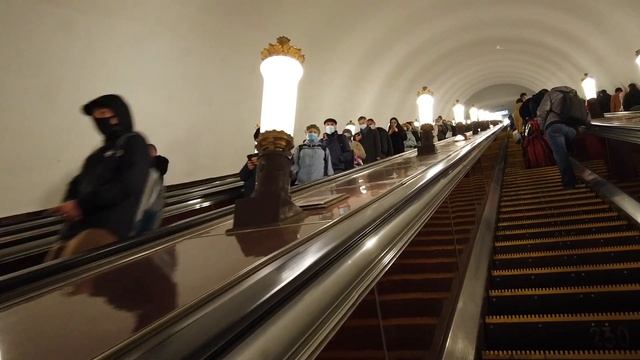Метро Комсомольская кольцевая радиальная Москва московский метрополитен subway ( metro ) смотреть онлайн