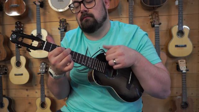 The Flight Peter Moss Concert & Tenor Ukuleles смотреть онлайн