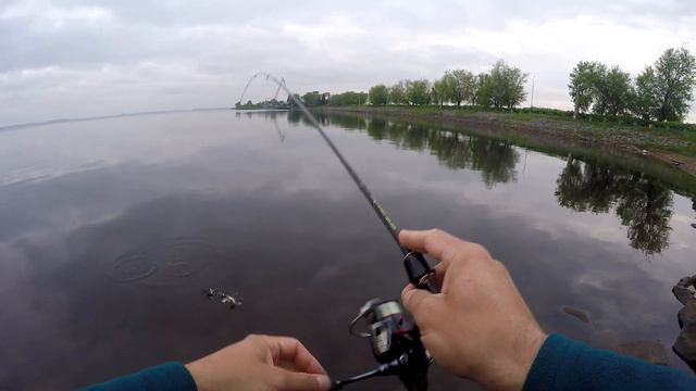 Оставил в покое канавы и выбрался с мормышкой на Большую воду: Иваньковское вдх, канал имени Москвы смотреть онлайн