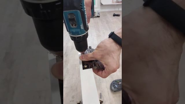 Врезка дверных петель шаблоном #СтройПрофи смотреть онлайн