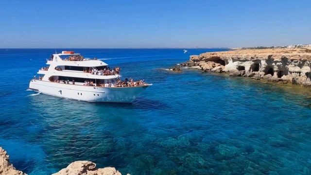 ▶️ Ayia Napa Sea Caves, Cyprus ▶ Cliff jumping at the popular sight near Cavo Greco смотреть онлайн