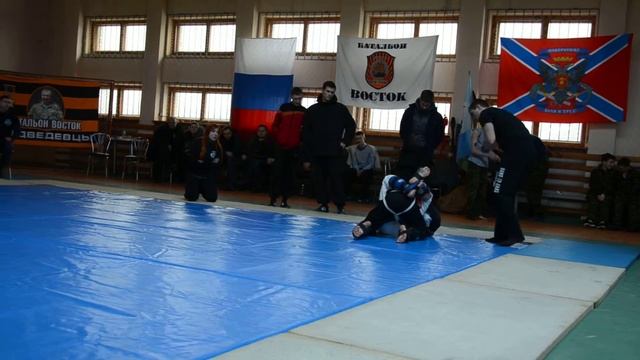 Бредихин Кирилл 3 бой Рукопашный бой 12-17 лет, 19.02.2017 смотреть онлайн