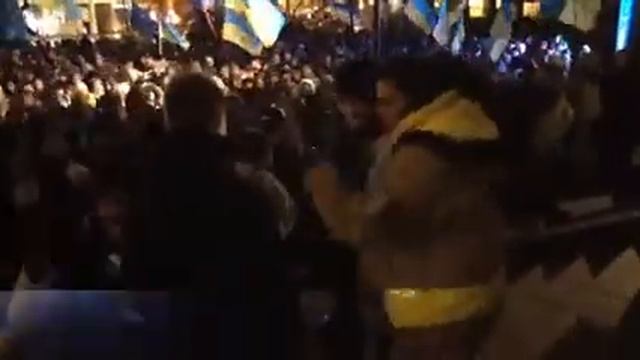 Руслана на Майдані (барабани) | 26.11.2013 21:20 смотреть онлайн