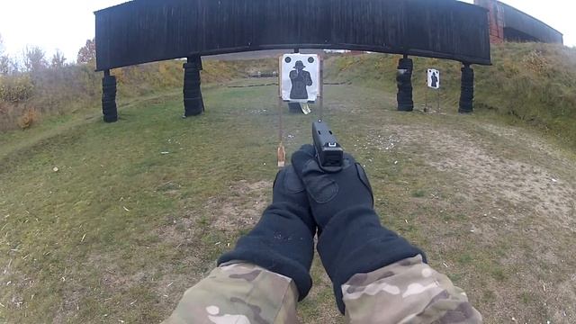 Glock 17 dynamic shooting using GFC Tactical HDR Kevlar gloves смотреть онлайн