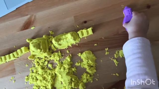 Кинетический песок. Лепим башню, развиваем моторику смотреть онлайн