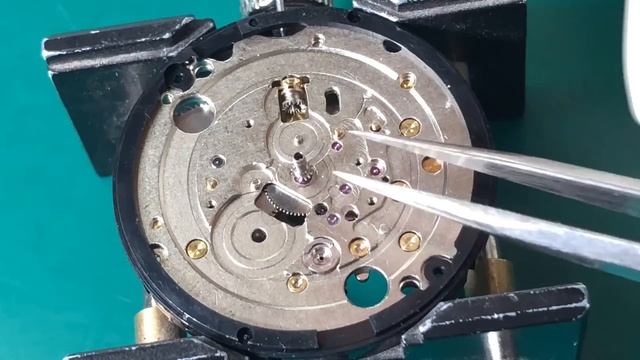 Full Restoration of Seiko 5 SNK371 (Caliber 7S26) смотреть онлайн