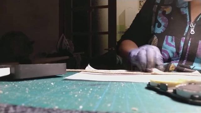 Делаю заготовки для ремней. Волшебный процесс окрашивания смотреть онлайн