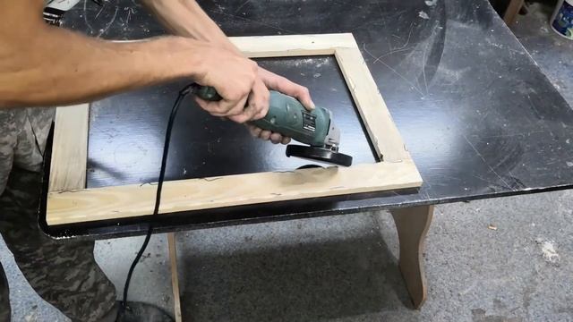 DIY Antique Style Picture Frame