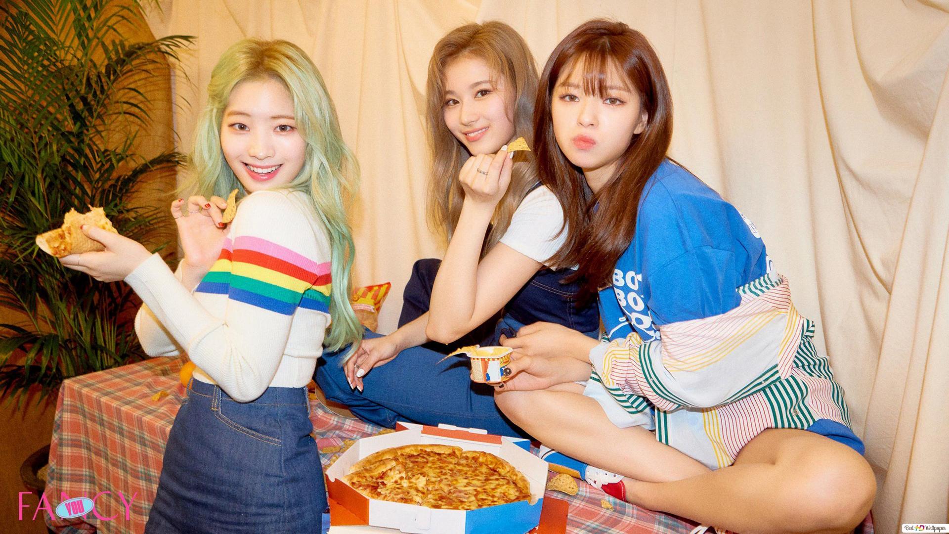 Moonlight ft Dayana - The Final Countdown смотреть онлайн