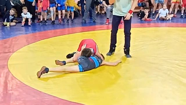 турнир памяти Максима Кравцова 28.12.21 вес 30 кг Яринский Александр в финале смотреть онлайн