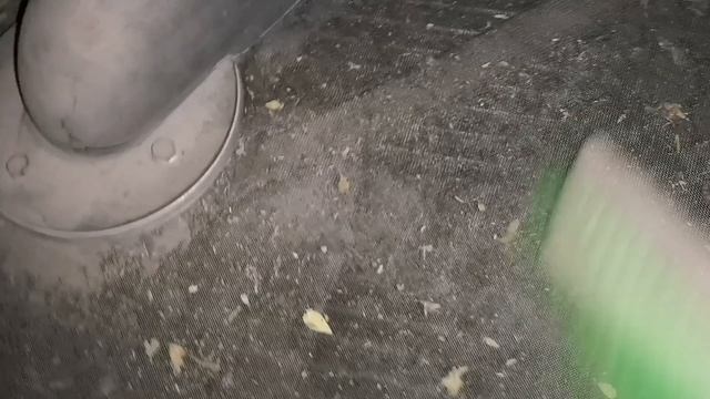 самоходная косилка для травы JOHNDEERE R450, досмотр трактора смотреть онлайн