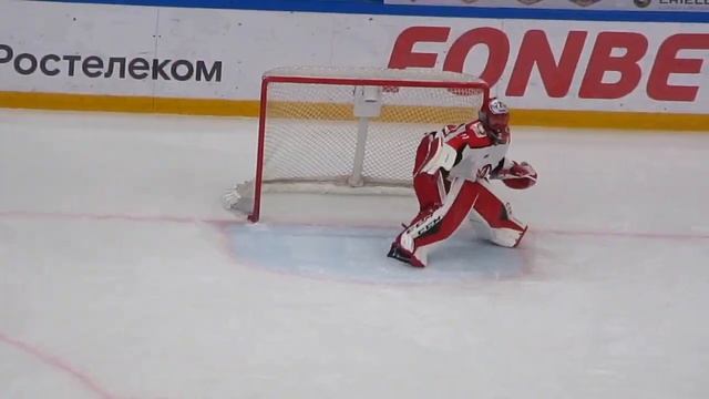 Jakub Kovar № 21 in action during the Spartak@Avtomobilist hockey game смотреть онлайн