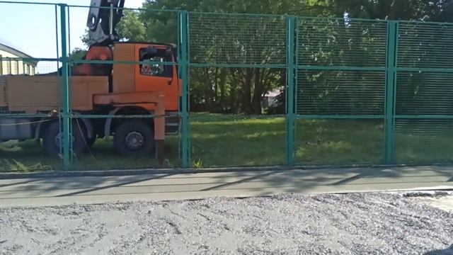 #благоустройство парка часть 11(второй день заливки бетонного основания под резиновое покрытие) смотреть онлайн