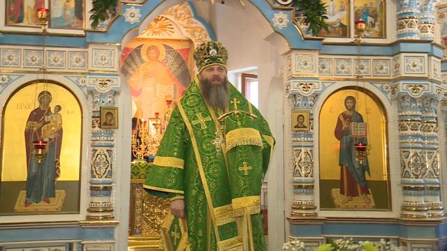 В Сергиево-Казанском храпе пос. Красноообск в честь престольного праздника состоялось богослужение смотреть онлайн