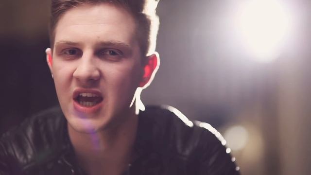 Piękni I Młodzi - Chciałabym Spać Z Tobą (Oficjalny Teledysk)