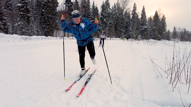 Как надеть лыжные крепления и не упасть смотреть онлайн