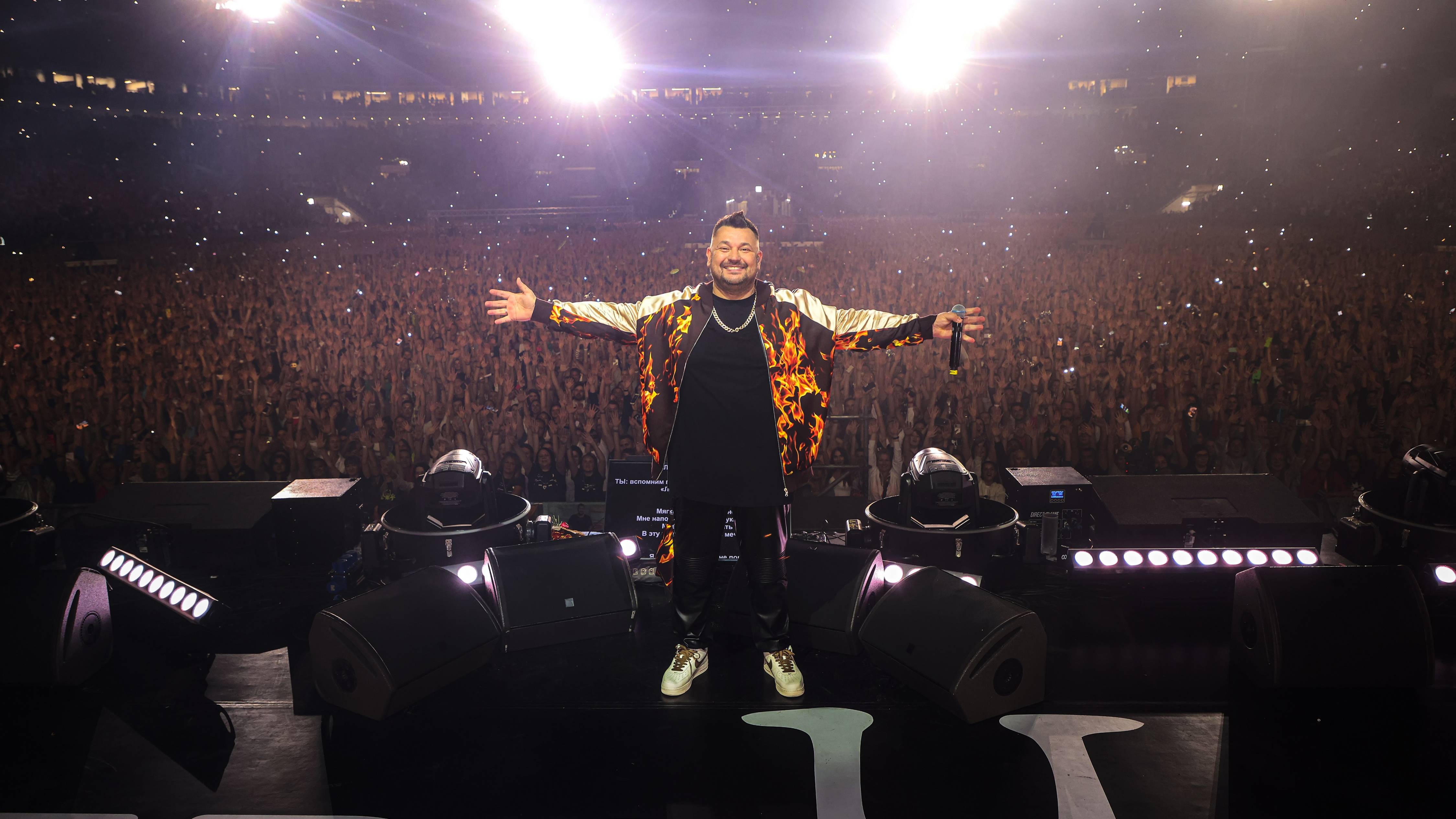 Тизер-трейлер музыкального блокбастера «Руки Вверх» смотреть онлайн