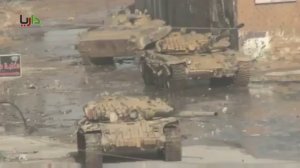 Война в Сирии, 2013 г. Сирийские танки в г. Дарайя