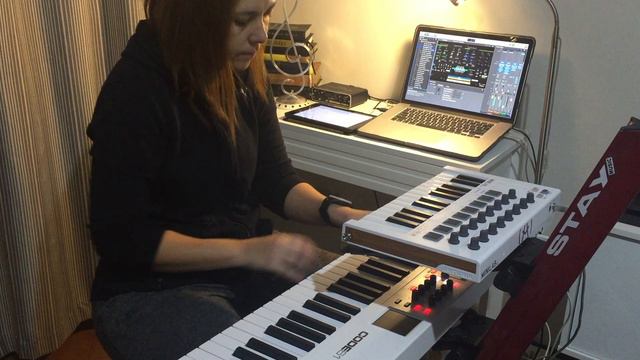 Cover: ABBA (Lissa Subirá e Beatriz Hummel) смотреть онлайн