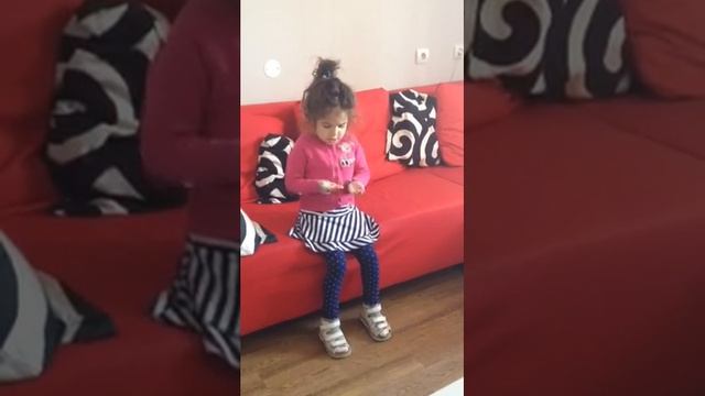 Сабрина поёт песню холи смотреть онлайн