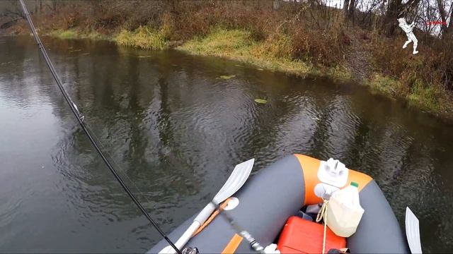 Только воблер! Ловля на твичинг. Рыбалка в ноябре. Река Сейм смотреть онлайн