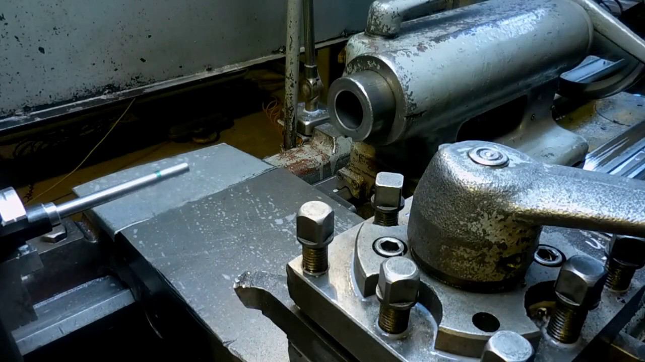 Почему стоит поджимать ПЛАШКУ БАБКОЙ. Как нарезать резьбу? смотреть онлайн