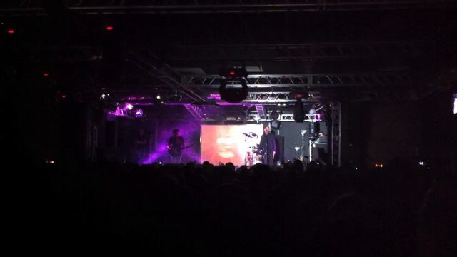 Дельфин - Sunset (Новая песня) (СПб, Зал Ожидания 16.04.2011) смотреть онлайн