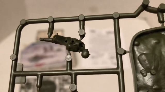 ❄️⛷ 1/72 Scale WW2 Soviet Soldiers Machinegun Maxim Crew Russian Snow? Zvezda Model Kit Review Box❄