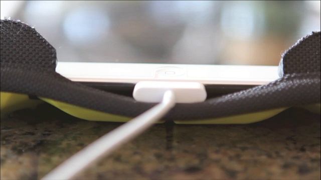 iPad 2 Drop Test - G-Form iPad Cases смотреть онлайн