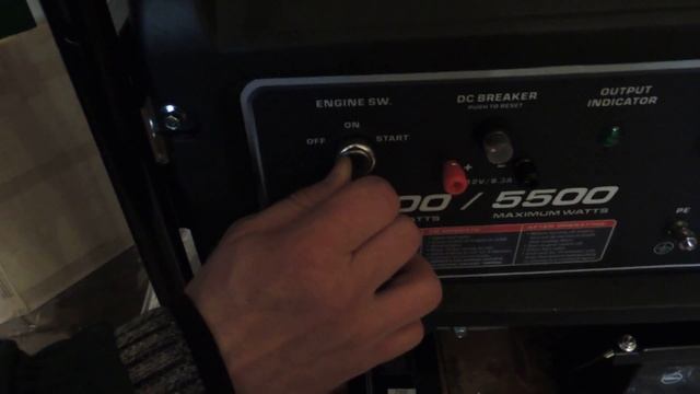 Запуск бензинового генератора электростартером. Алгоритм действий. смотреть онлайн