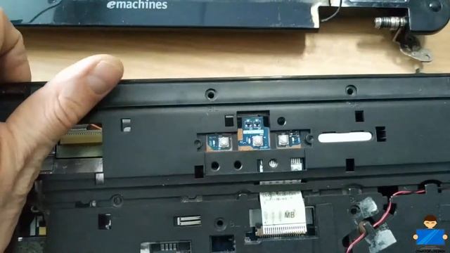 Разбор, подготовка третьего ноутбука eMachines e625, который также уйдет на подарок в Талдыкорган смотреть онлайн