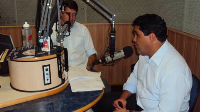 Entrevista Ver. Marcio Nobre - Rádio Vitoriosa AM смотреть онлайн