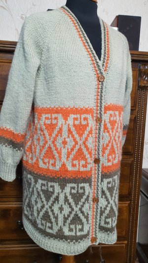 Кардиган регланом сверху с жаккардом. Ч 1.