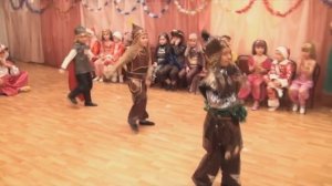 Новогодний утренник в детском саду Танец «Богатырей»
