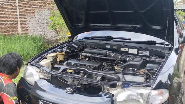 GANTI OLI SETELAH 5000 KM HYUNDAI ACCENT 1999 смотреть онлайн