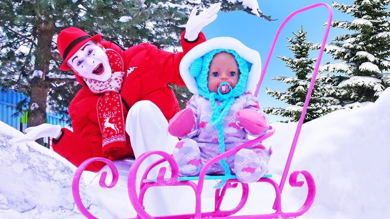 Весёлые игры Как Мама - Кукла БЕБИ БОН собирается на Зимнюю Прогулку! - Детские мультики с Baby Born