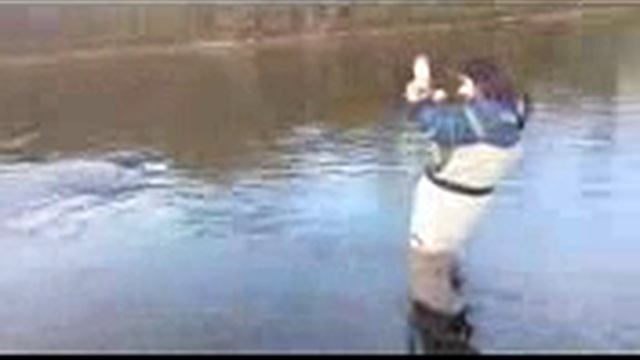 Взял жену на рыбалку | Видео приколы на рыбалке смотреть бесплатно смотреть онлайн