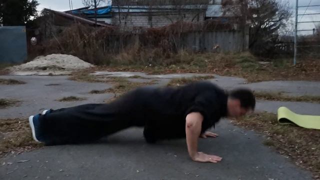 отжимания с прыжком и хлопком смотреть онлайн