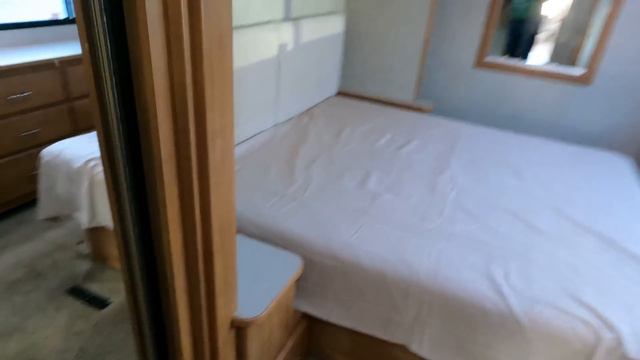 SOLD! 2007 Winnebago Voyage 35L Class A, Low Miles, 2 Big Slides, 362 HP, Fiberglass Roof, $49,900 смотреть онлайн