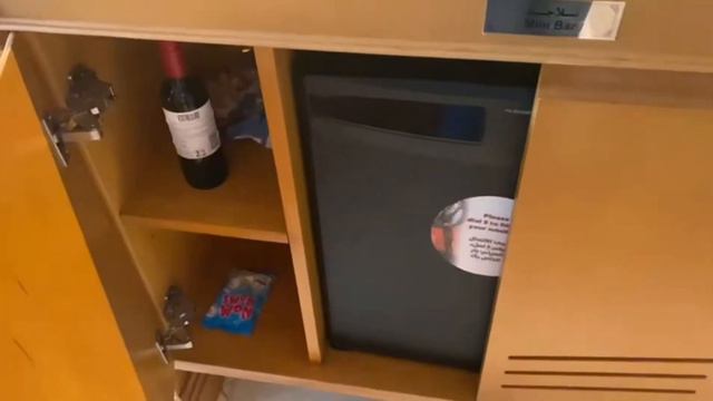 Hilton Hotel Dubai JBR The Walk | A 4 Star Hotel | Jumeriah Beach front | Family Get Away | смотреть онлайн