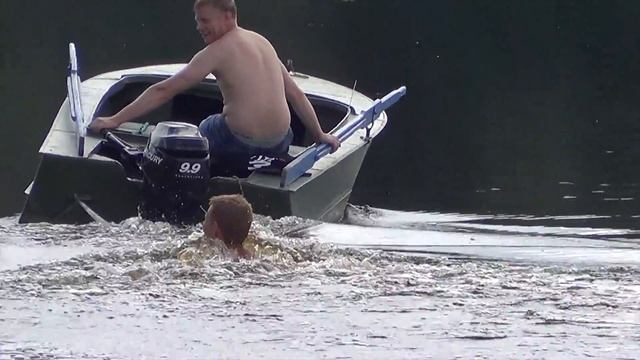 По воде на охотничьих лыжах. Возможно? Проверим! смотреть онлайн