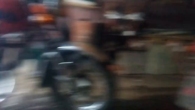 Купил Иж планета 5 за 10000,завёл после капиталки,к сезону готов смотреть онлайн